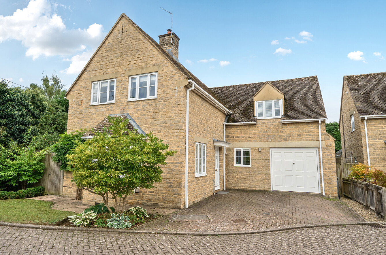 Hicks Close, Hailey, Witney, Oxfordshire, OX29