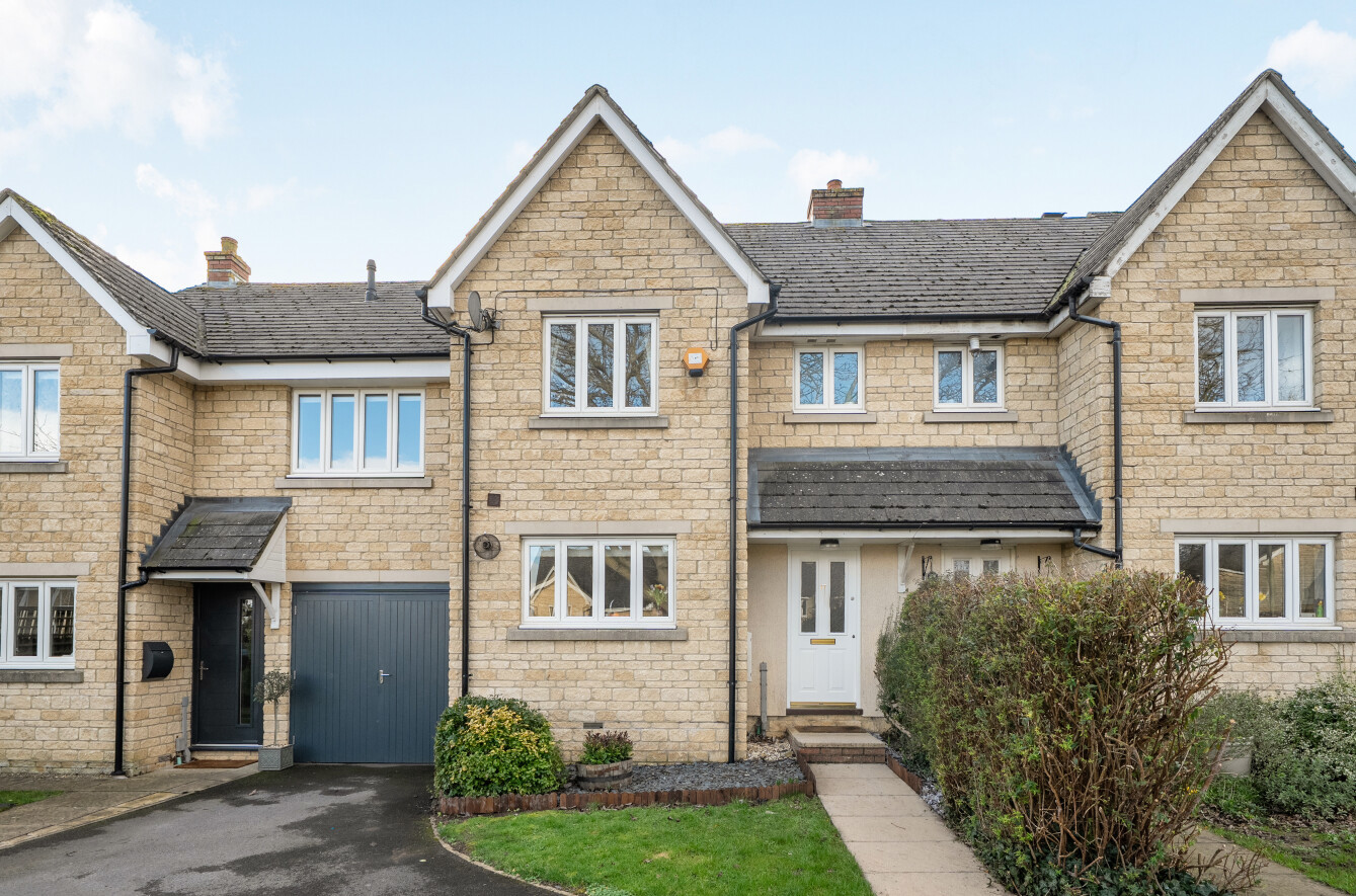 Walnut Close